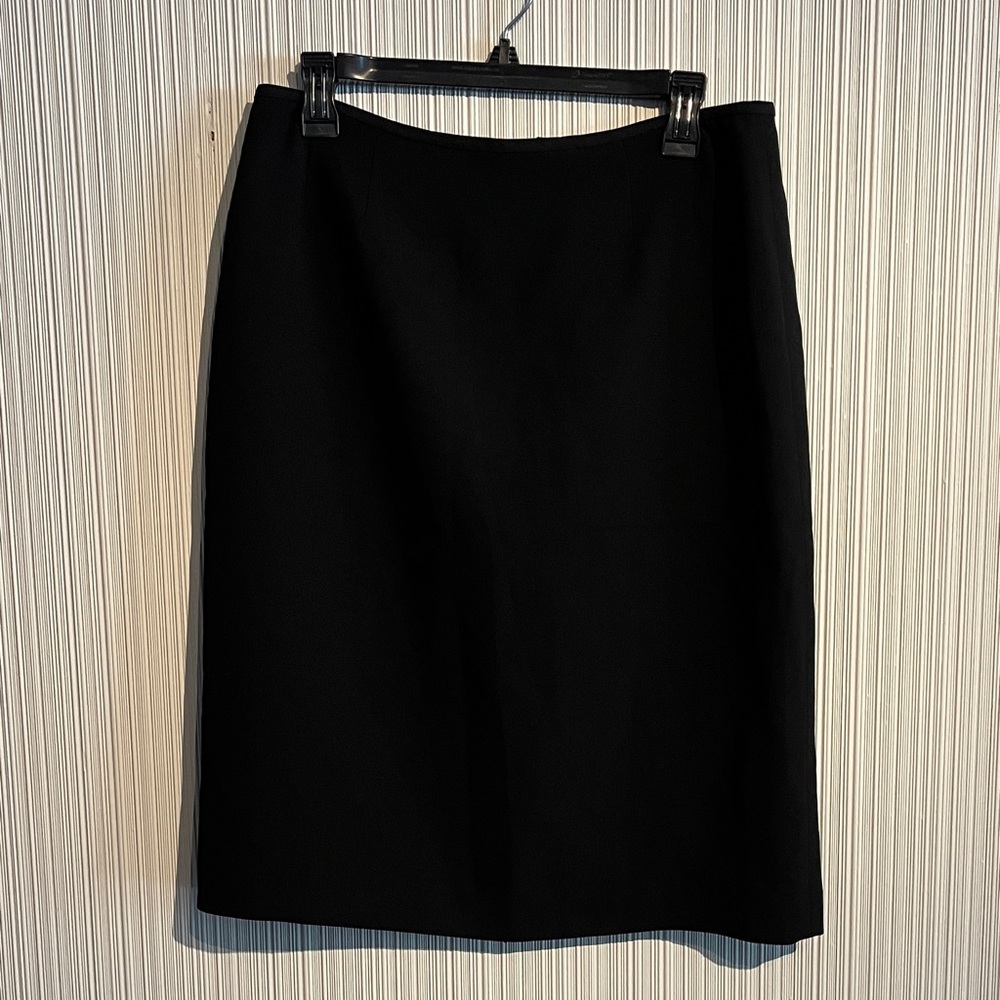 Black formal pencil skirt